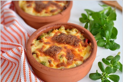 Güveçte Soslu Köfte Tarifi